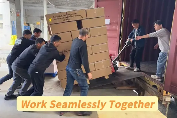 Hatékony betöltés – 40 HQ-s bőrápoló papírdobozok